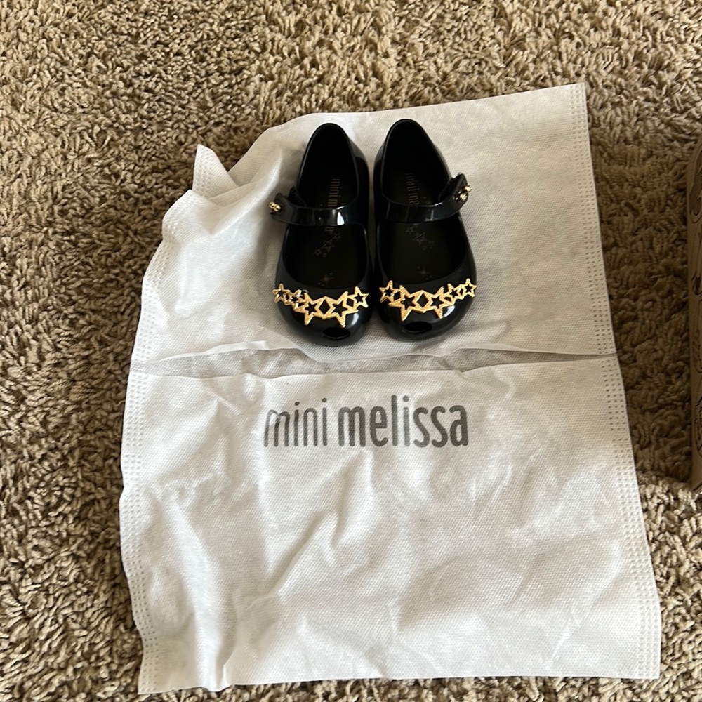 Black Mini-Melissa